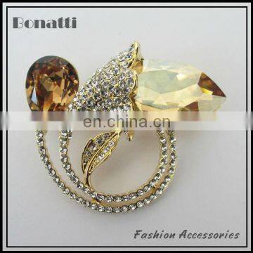 fashion flower brooch with topaz rhinestone