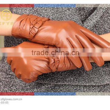 new collection ladies Tan color custom made leather gloves with fashion button