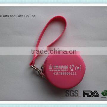 Cake shaped silicone purse