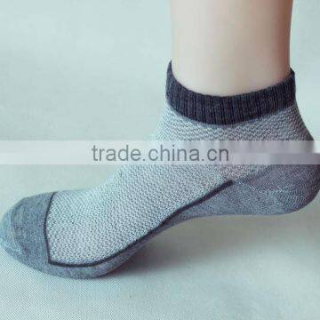 bulk stock mens ankle socks/cheap socks