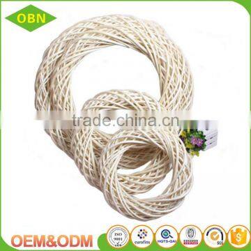 Customized artificial willow wicker flower wreath supplies wholesale for Christmas decoration