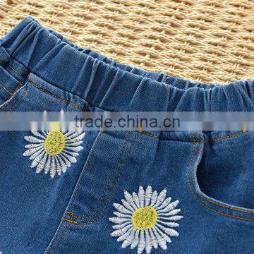 New Fashion Wholesale Kids Jeans Denim Flower Shorts for Baby Girls photo-5