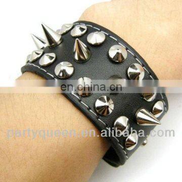 fashion rivet silver hand bracelet