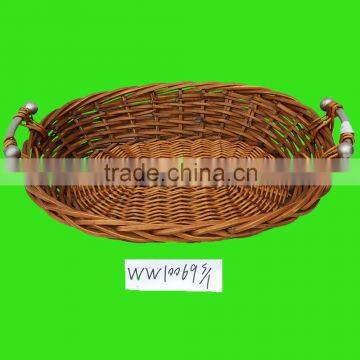 wicker fruit plate with handle