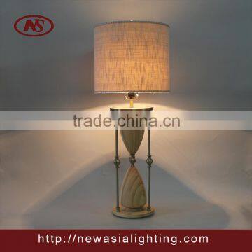2016 Newest Exports Europe and the United States Hourglass wooden desk lamp