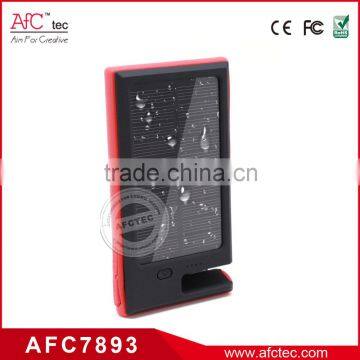 Wholesale High Capacity Outdoor 8000mah Waterproof Solar Charger for Samsung Galaxy s4 With Led Torch photo-3