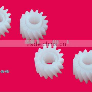 2014 New Design Plastic Injection POM Gears and Nylon Gears photo-3