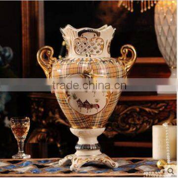 Hollow-out original design European porcelain home decor vase