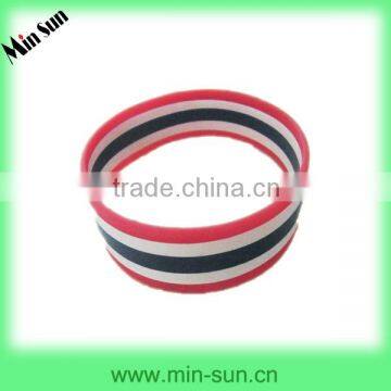 Cheap custom silicone bracelet for 2014 & new design silicone hand bracelet