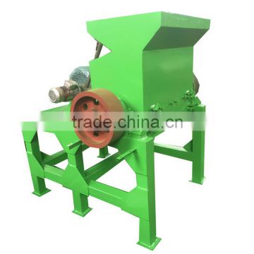 Rubber coarse crusher