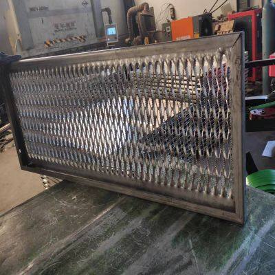 Anti-slip Perforated Mesh Pattern Plate, With Alligator Mouth Holes, Suitable for Pedestrian Walkways, Cutting and Bending Services Available photo-1