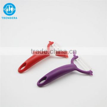 Promotional ceramic tomato peeler