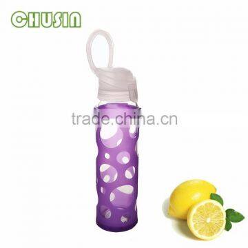 New Product Borosilicate Glass Water Bottle With Food Grade Silicone Sleeve and Fruit Infuser photo-3