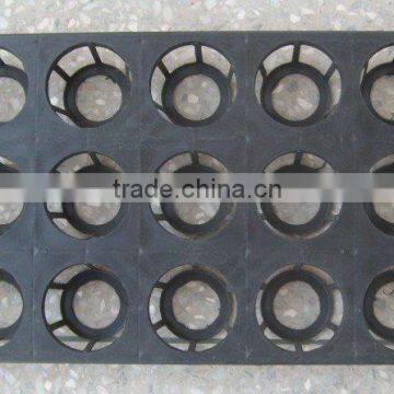 15 round holes ( plastic flower pot )