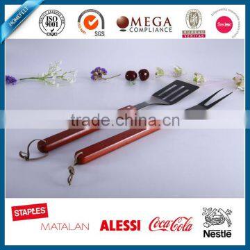 2pcs BBQ tool of spatula and fork set with red wood handle