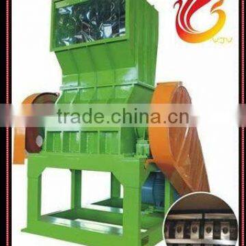 Plastic pipe crusher machine