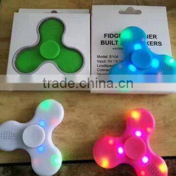 2017 hot sale led hand fidget spinner with speaker