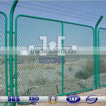 Expanded Metal Fence Plastic Coated