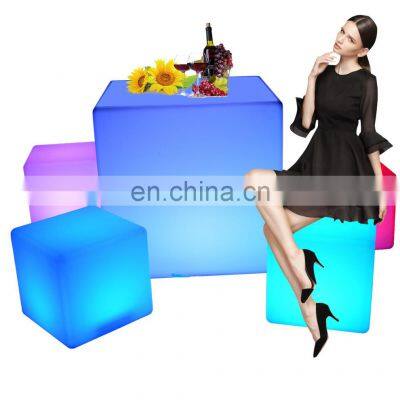 3D LED Cube Seating /Nightclub Used Glowing LED Cube Seat Plastic Cube Chair Lighting Movable LED Bar Stool Chairs