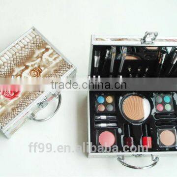 Alumnium Professional make-up gift set