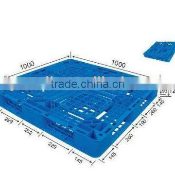 Steel-Pipe plastic pallet