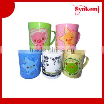 Durable plastic cup with handle