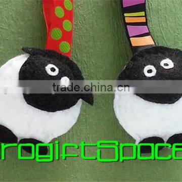 2017 Hand Sewn Felt Keychain/Zipper Pull baby lamb made in China