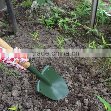 Комфортный садовый миникопатель для сельского хозяйства с деревянной рукояткой photo-4