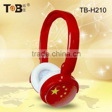 Factory price cheap headphones for phone 4 with flag