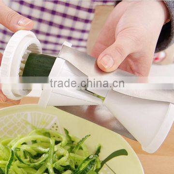 Multifunctional cutters/Rotary cutting device/Multifunctional kitchen creative shredder