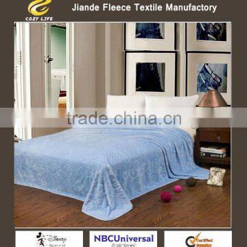 Wholesale solid color of carve patterns or designs coral fleece warm sheet office nap throw blanket for 150*200cm