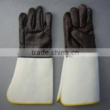 Dark color furniture leather welding glove