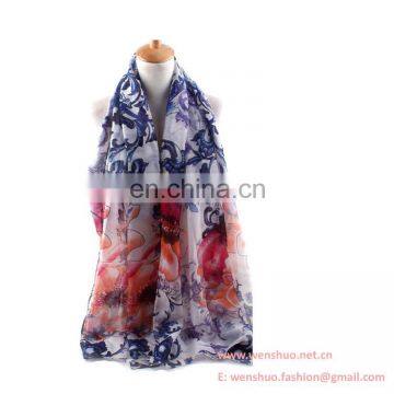 Noble Beautiful Big Lotus Printed Lady Viscose Scarf Wholesale