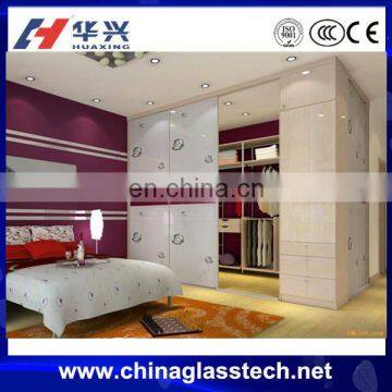 Factory Supply Wardrobe Decorative Three Panel Sliding Glass Door