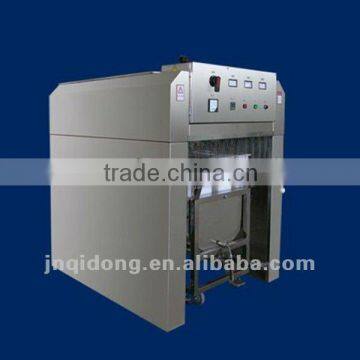 Bread crumbs making machine