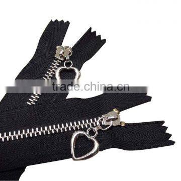 No. 3 # Heart Design Pull Black Metal Zipper,15cm Y Teeth Gold Metal Zipper for Clothing