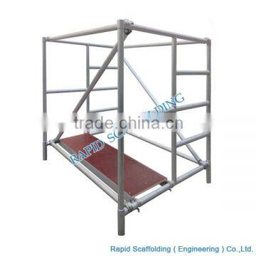 Moving aluminum frame scaffolding tower