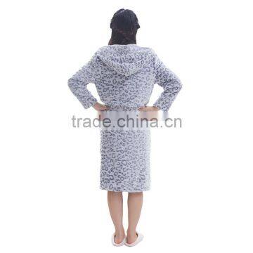 Women Hooded Fleece Casual Bathrobe Sleepwear photo-2
