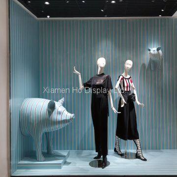 Retail Female Clothes Store Fiberglass Triple Stripes Pig Window Display Visual Merchandising Props Supplier