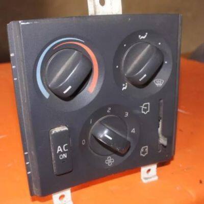 Ruian Factory Supply OEM 20443732 21069339 Car Accessories Truck Switches VOLV O Truck A/C Switch photo-4