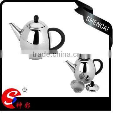 Stainless steel coffee or tea pot with filter