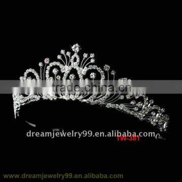 fashion hair accessories. bridal tiara.