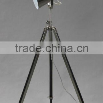 2015 Decorative iron tripod floor lamps/lights with UL