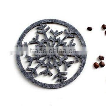 2017 Laser Cut Felt Grey Snowflake Drink Coaster for Christmas Table Decoration Made in China photo-1