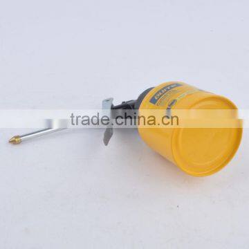 China Cheaper Oiler 250g Metal Oil Pot Lubricating and Oil Filter Tool of Auto Repair Tools photo-4