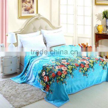 Good quality plain dyed warm thick winter 100% polyester flower design fabric printing plush blanket