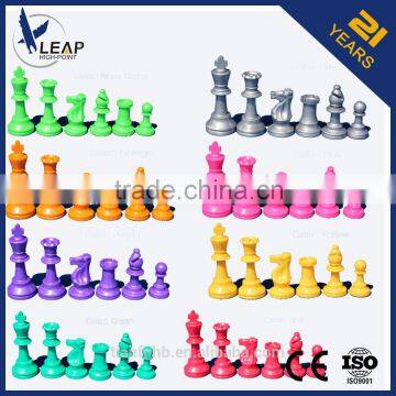 Hot selling colored plastic chess pieces