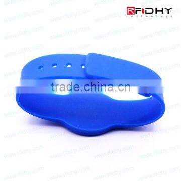 RFID SmartCard Wristbands Silicone Wristband for Bowling Centers photo-3