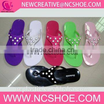 hot selling and cheap price pvc crystal slippers flip flops made in China