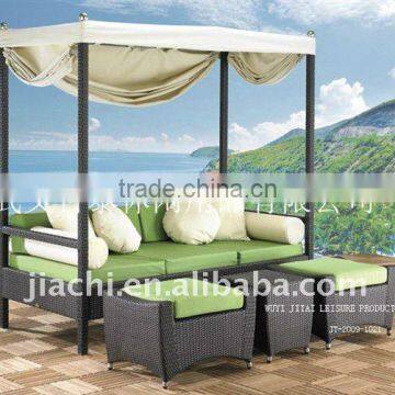 luxurious Rattan Furniture 2013